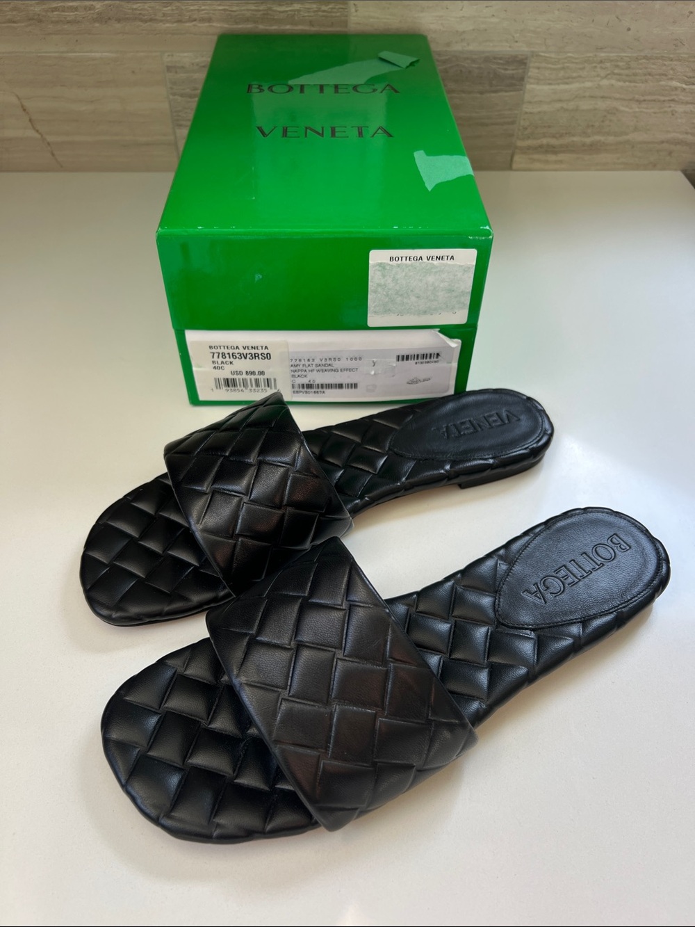 Bottega Veneta amy flat black leather woven effect sandals open toe slides 40 C